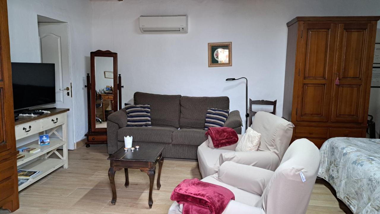 Casa Santana Segura Guest House เตเฮดา ภายนอก รูปภาพ